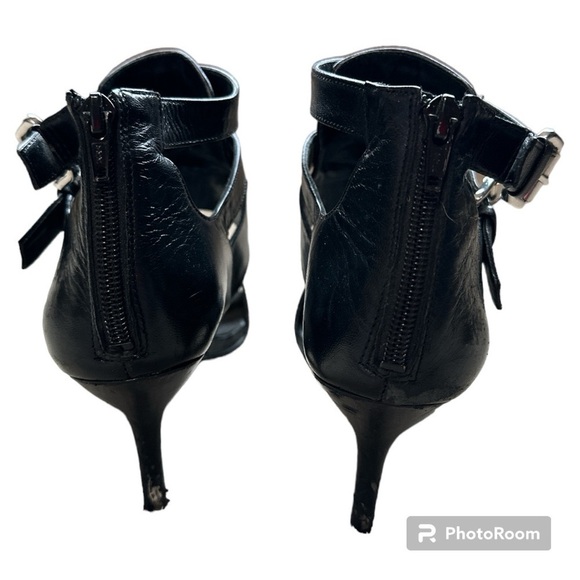 Nine West, size 9 1/2 M, zip black heels, silver buckle accent - Picture 6 of 9